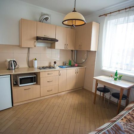 Like Home On Zaliznychna Ivano-Frankivsk Exterior photo